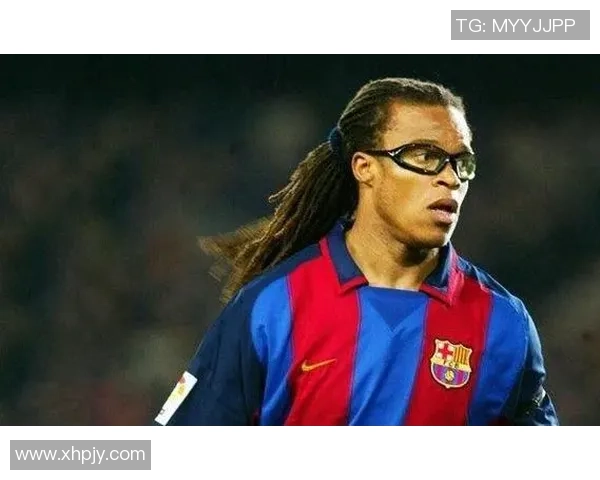 足球明星戴头带的时尚潮流与运动表现的完美结合探讨 足球明星戴头带的时尚潮流与运动表现的完美结合探讨