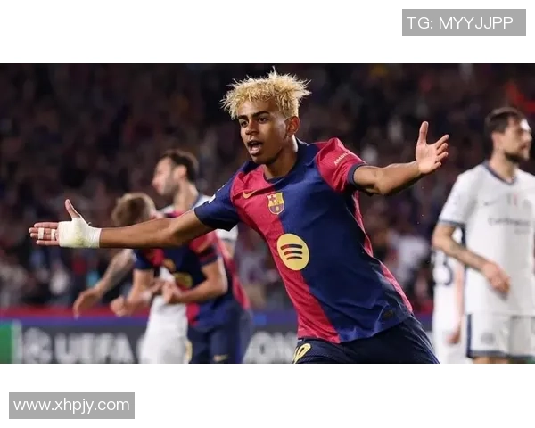 新出道的足球明星崭露头角引发全球关注未来潜力无限 新出道的足球明星崭露头角引发全球关注未来潜力无限