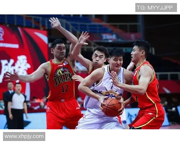 重庆篮球队在世界锦标赛积分榜中以91分稳居第一名展现强大实力