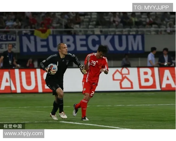 足球明星真人秀最新动态揭秘球场外的精彩生活与挑战 足球明星真人秀最新动态揭秘球场外的精彩生活与挑战