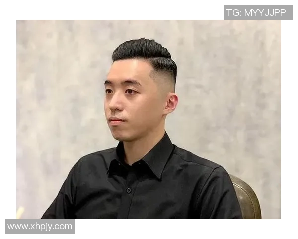 帅气足球明星的魅力男生画像展现青春活力与运动风范